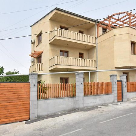 Homestay At City Center Erywań Zewnętrze zdjęcie