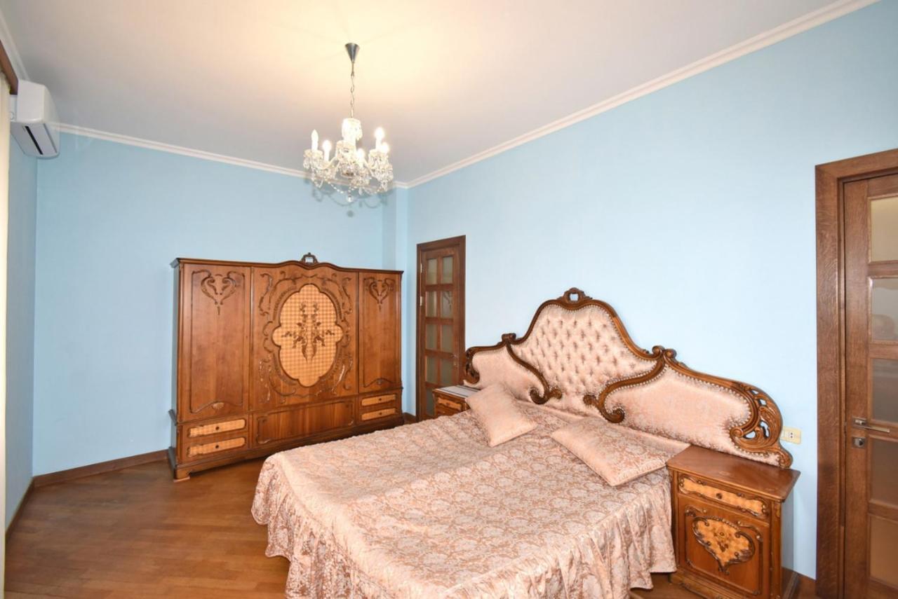 Homestay At City Center Erywań Zewnętrze zdjęcie