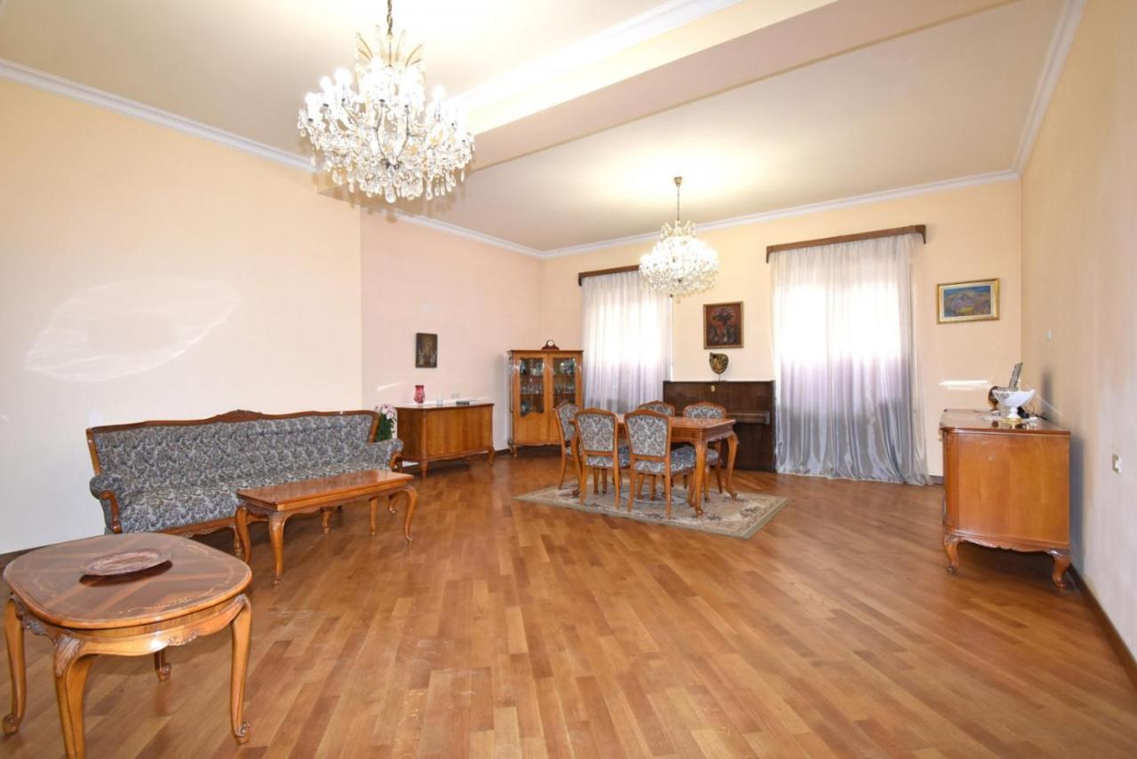 Homestay At City Center Erywań Zewnętrze zdjęcie