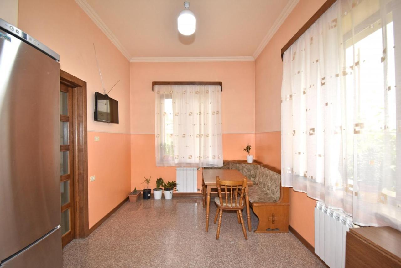Homestay At City Center Erywań Zewnętrze zdjęcie